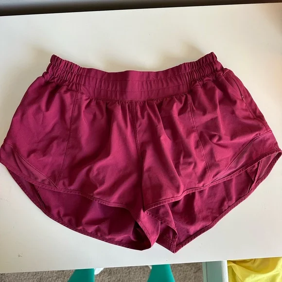 Lululemon Hotty Hot Shorts - Picture 1 of 3